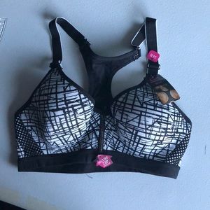 Maidenform Sports Bra